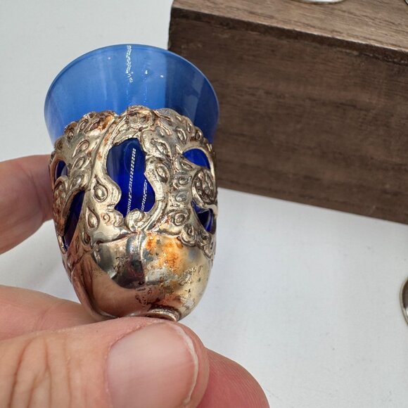 4 VTG American Cut Crystal Cobalt Blue Cordial Glasses Filligree Silverplate - Picture 5 of 9